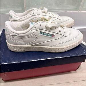 Reebok Men's CLUB C 85 [lFashion Sneaker. Size 8